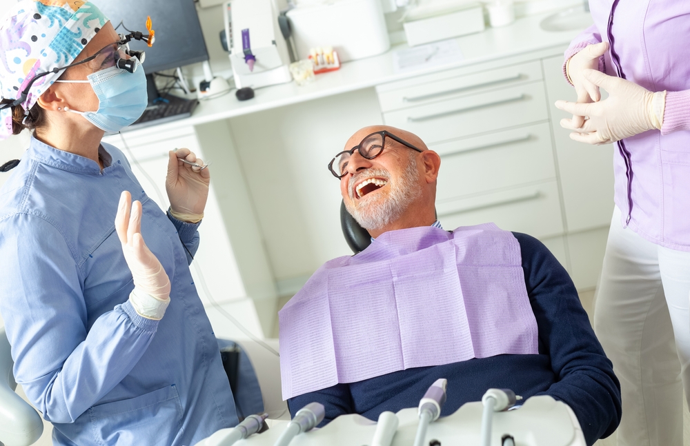 An infographic that clears up the typo and explains that "dental plant" is likely referring to "dental implant." No text on the image.